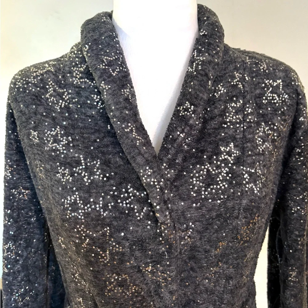 Danskin, Girl’s Gray Glitter Star Robe, Size XL